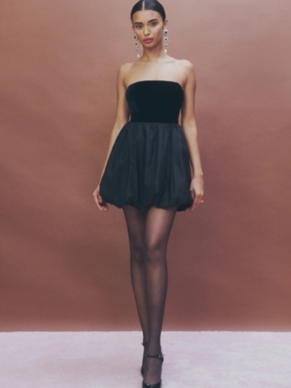 Reformation St. Louis Velvet bubble-hem dress sz 2 black